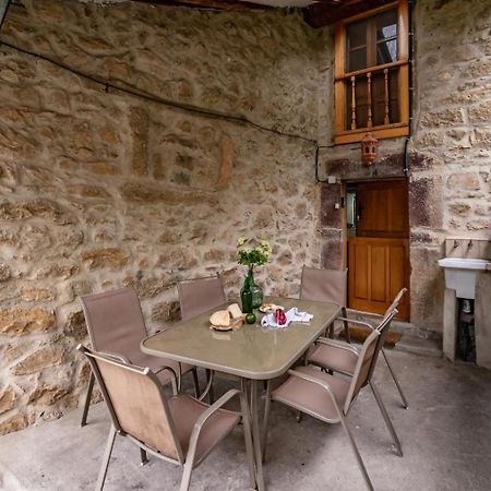 Casa Rural La Carrozal Senda Del Oso Orelleiru Exteriör bild