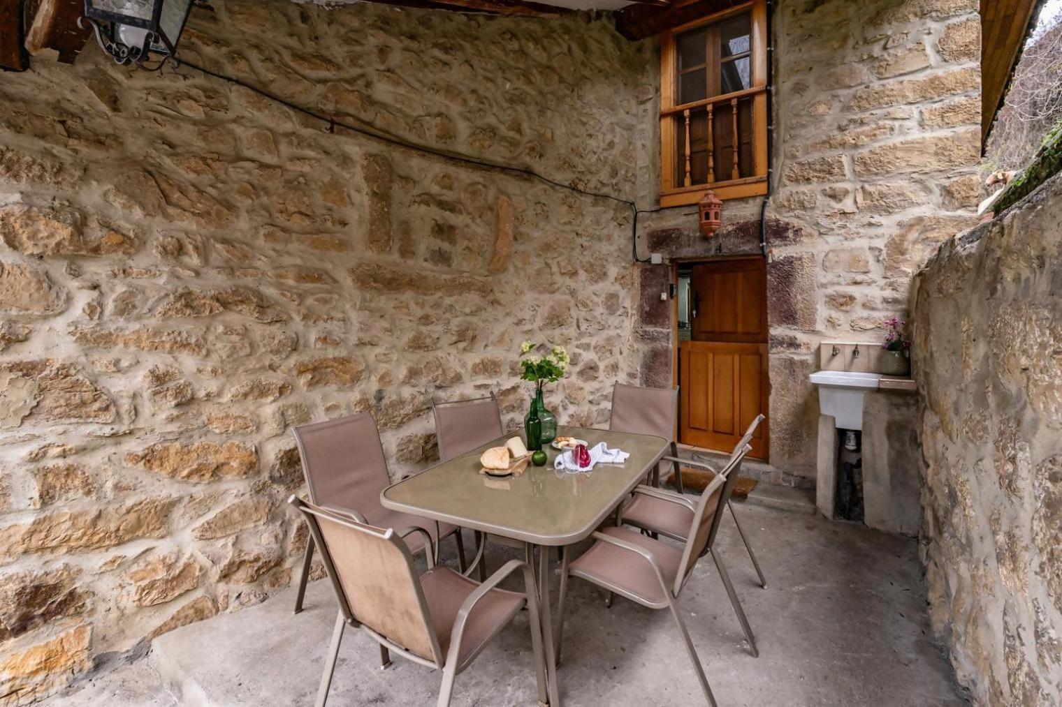 Casa Rural La Carrozal Senda Del Oso Orelleiru Exteriör bild
