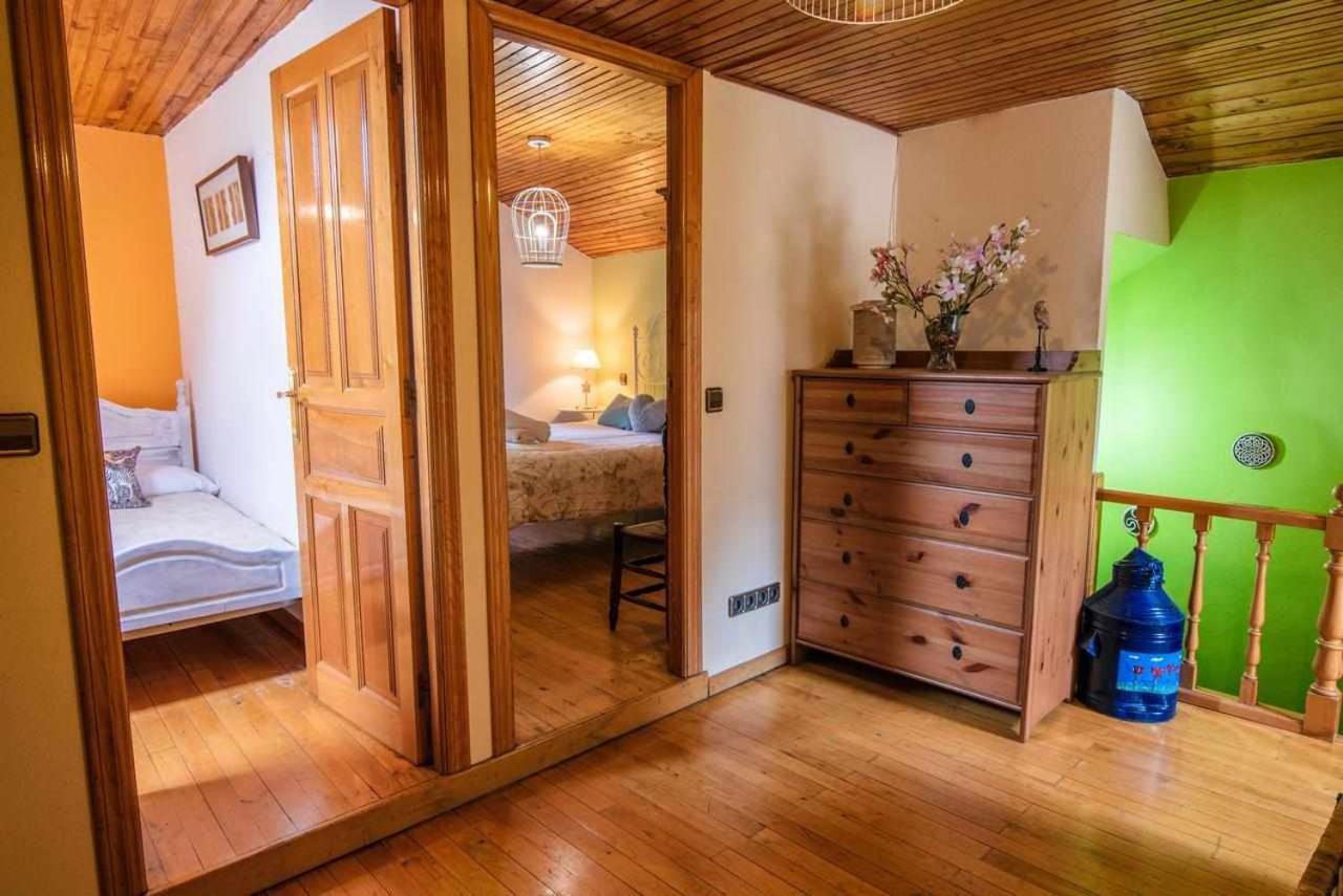 Casa Rural La Carrozal Senda Del Oso Orelleiru Exteriör bild