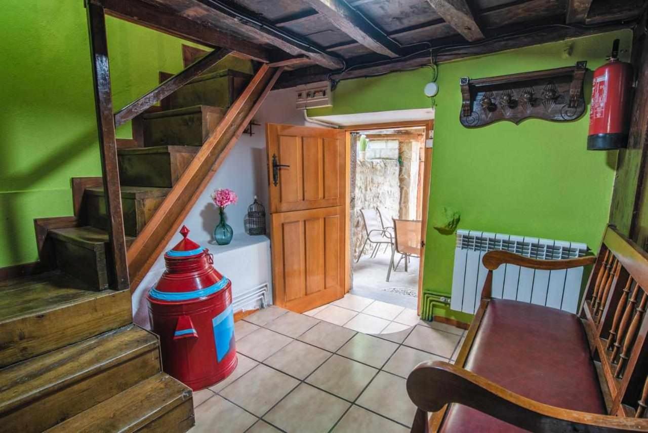 Casa Rural La Carrozal Senda Del Oso Orelleiru Exteriör bild