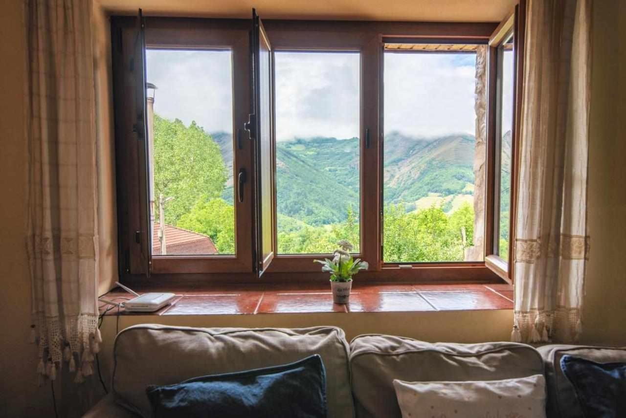 Casa Rural La Carrozal Senda Del Oso Orelleiru Exteriör bild