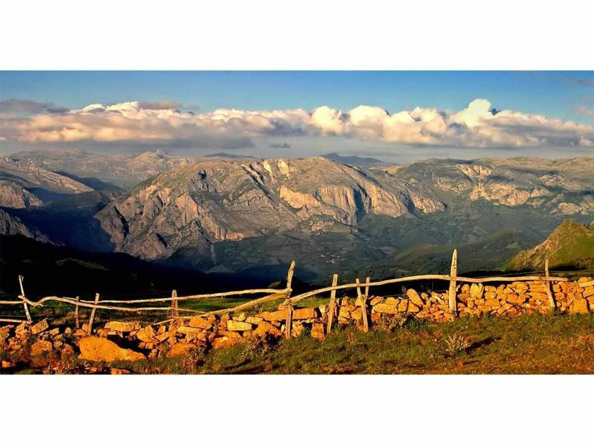 Casa Rural La Carrozal Senda Del Oso Orelleiru Exteriör bild