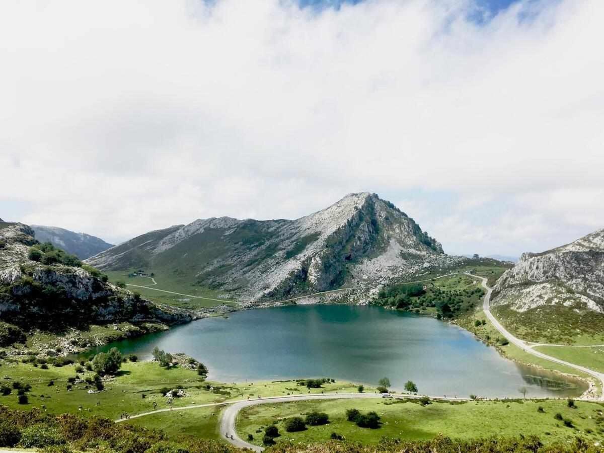 Casa Rural La Carrozal Senda Del Oso Orelleiru Exteriör bild